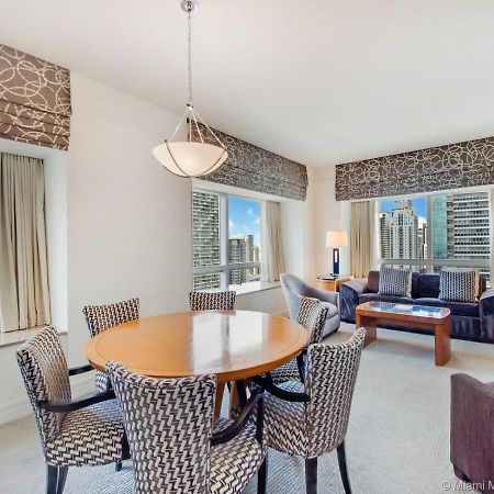 Four Seasons Hotel Miami - Luxury Private Residences ภายนอก รูปภาพ