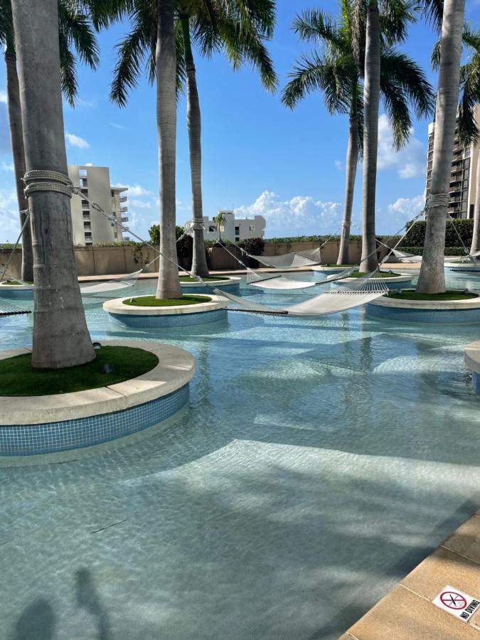 Four Seasons Hotel Miami - Luxury Private Residences ภายนอก รูปภาพ